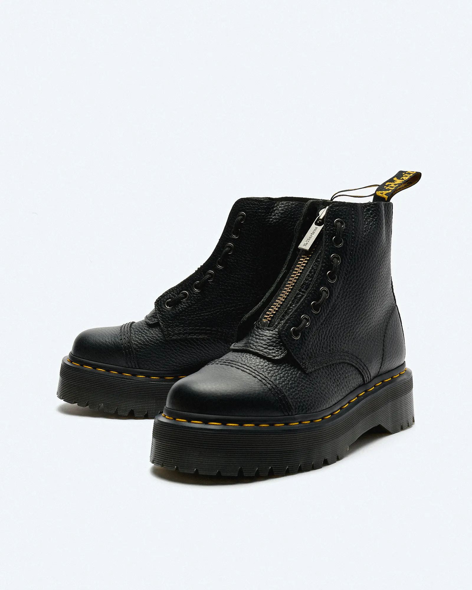 Martens Sinclair Boots Black Plateau-Stiefel mit Stil