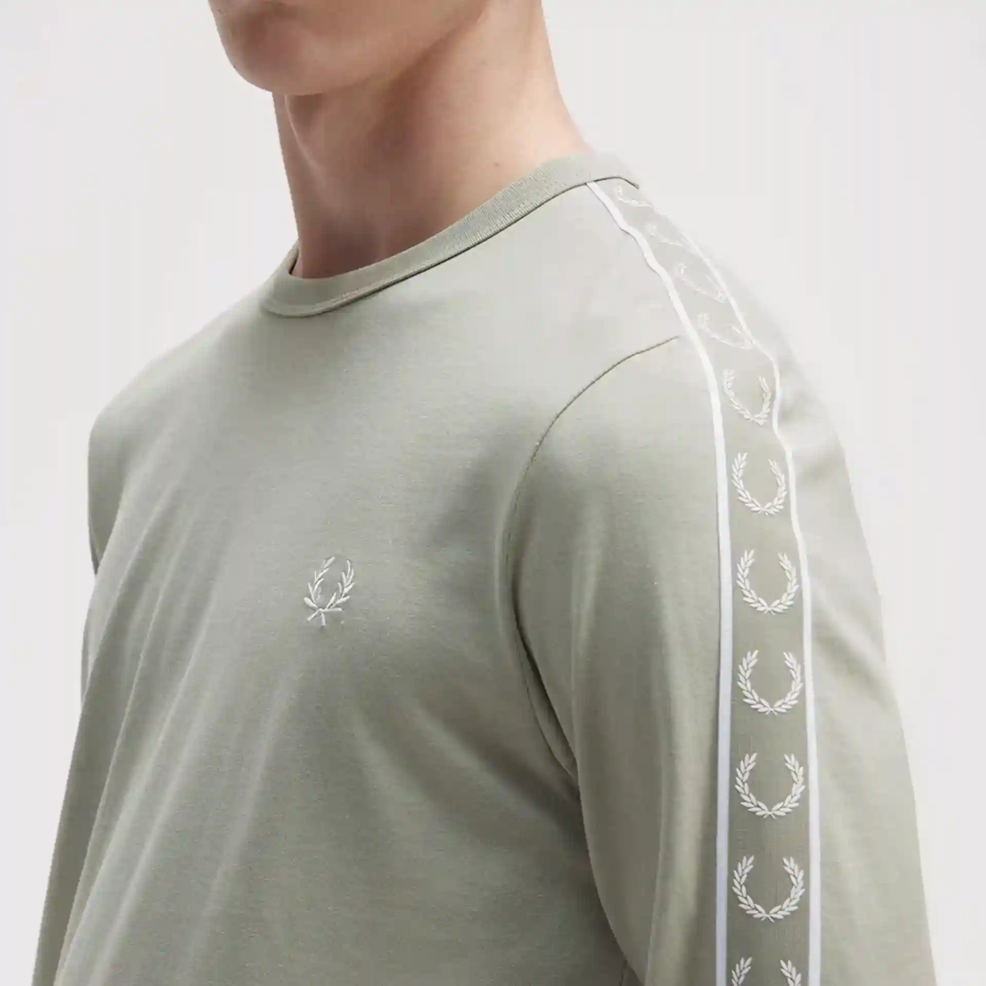 Fred Perry Laured Taped Longsleeve Seagrass