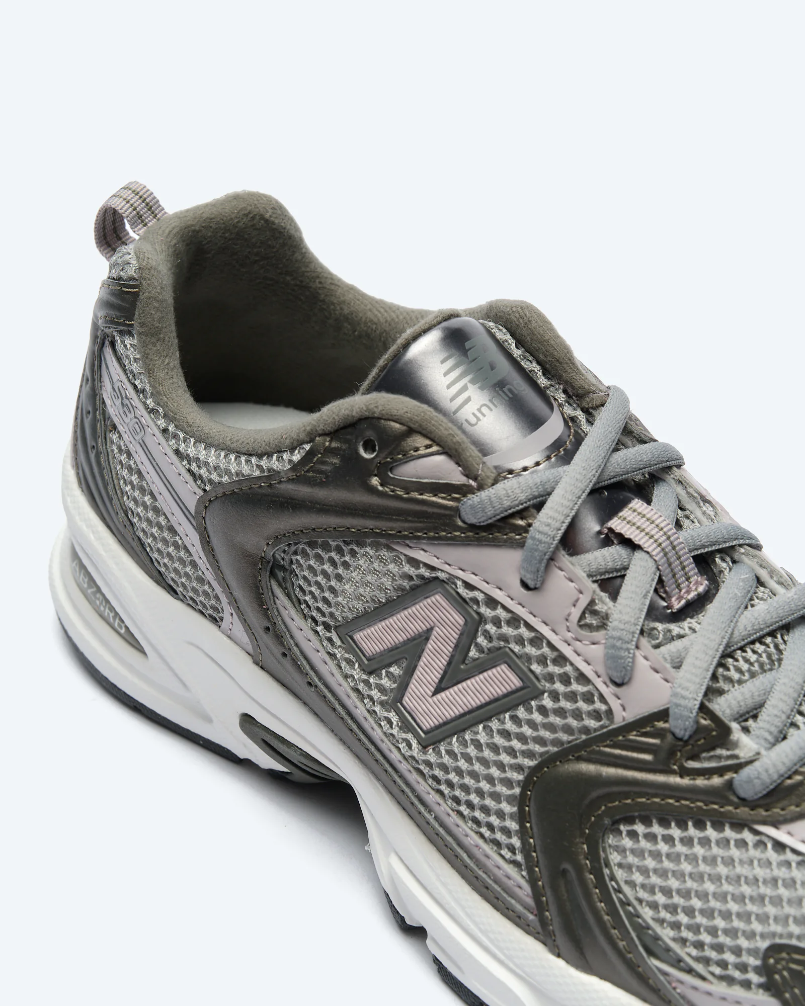 530 Sneaker Black Metallic