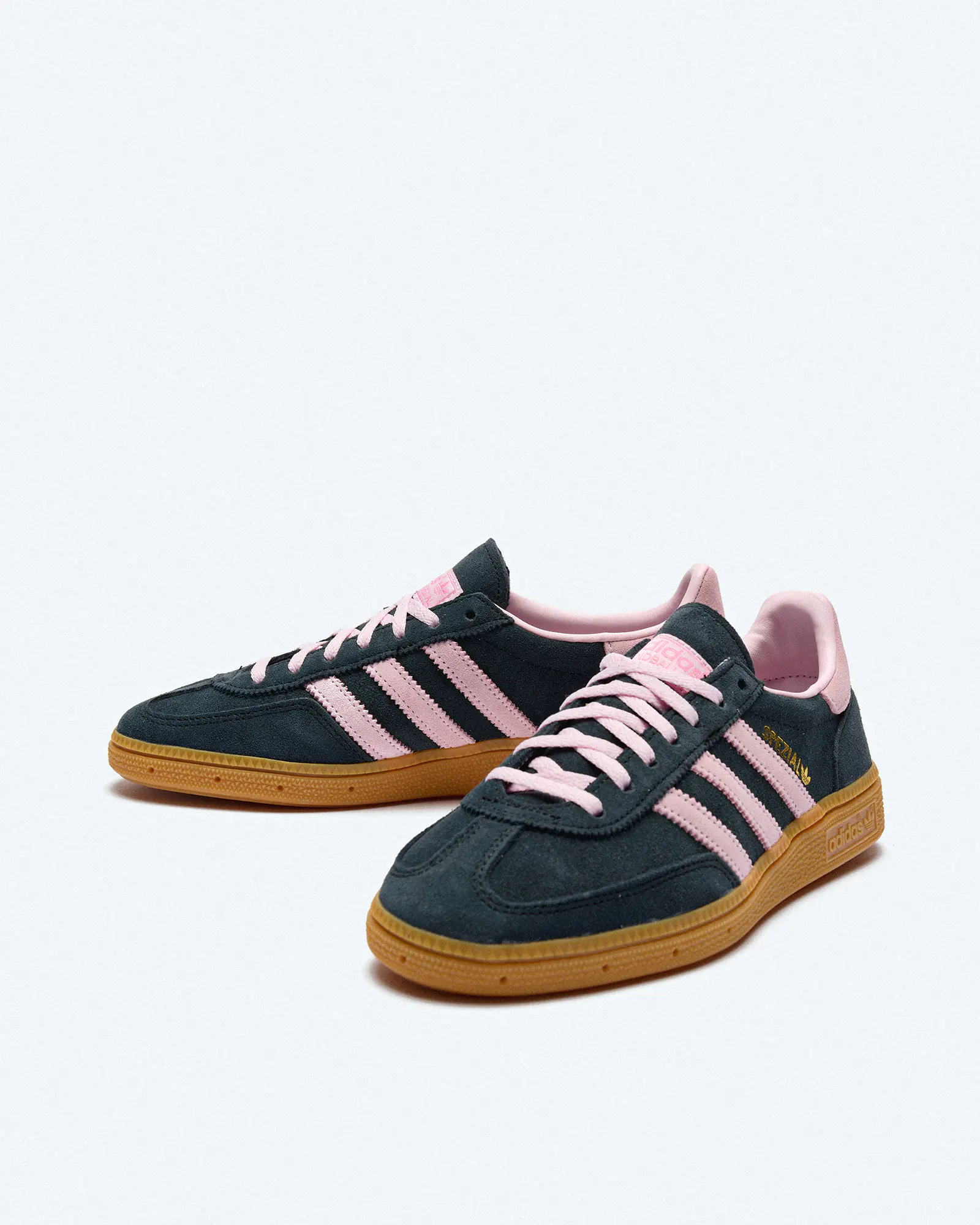 adidas Originals Handball Spezial Sneakers Core Black/Clear Pink/Gum adidas Originals Handball Spezial Sneakers Core Black/Clear Pink/Gum