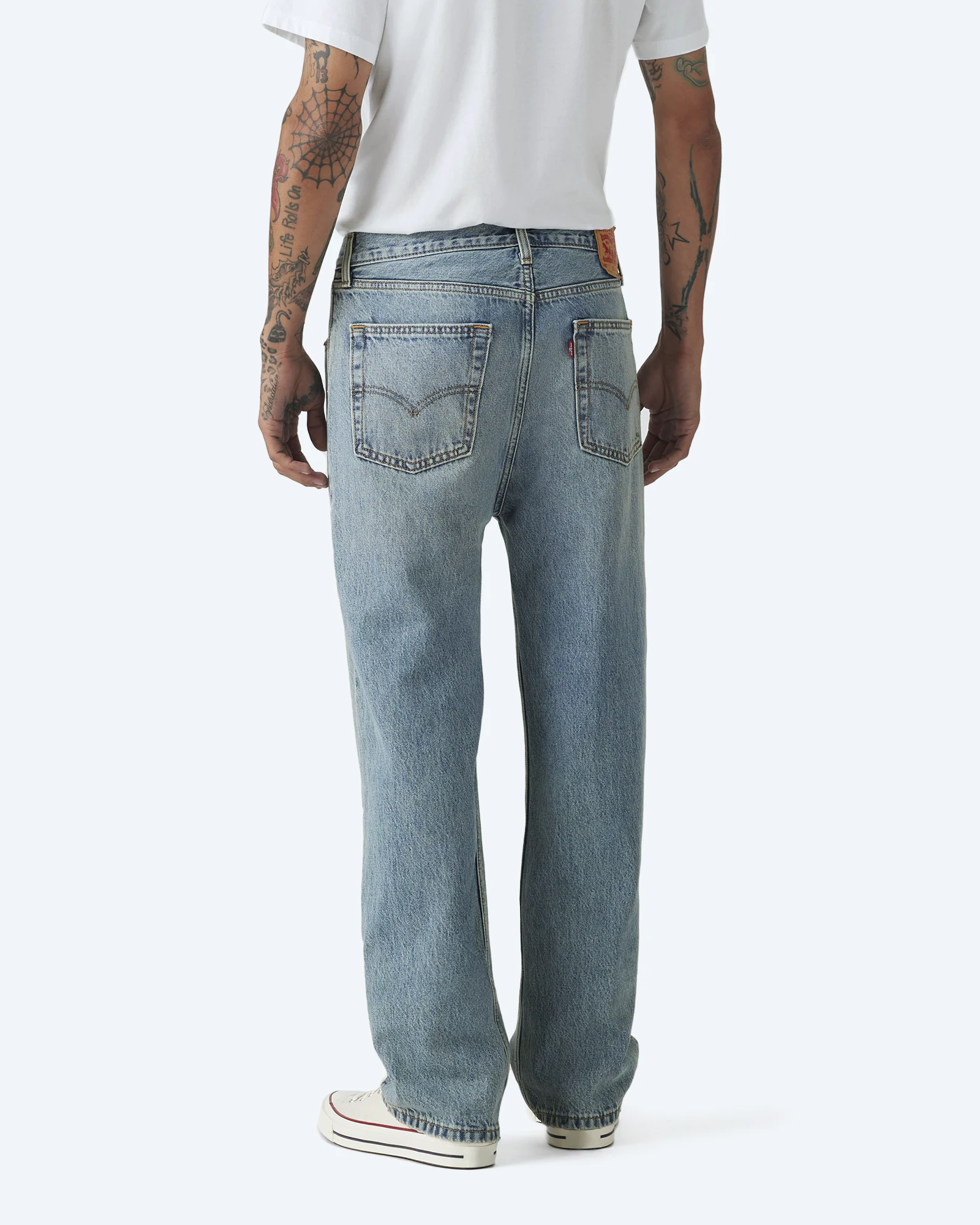 565 Loose Straight Med Indigo Worn in Jeans Mellow Mornings