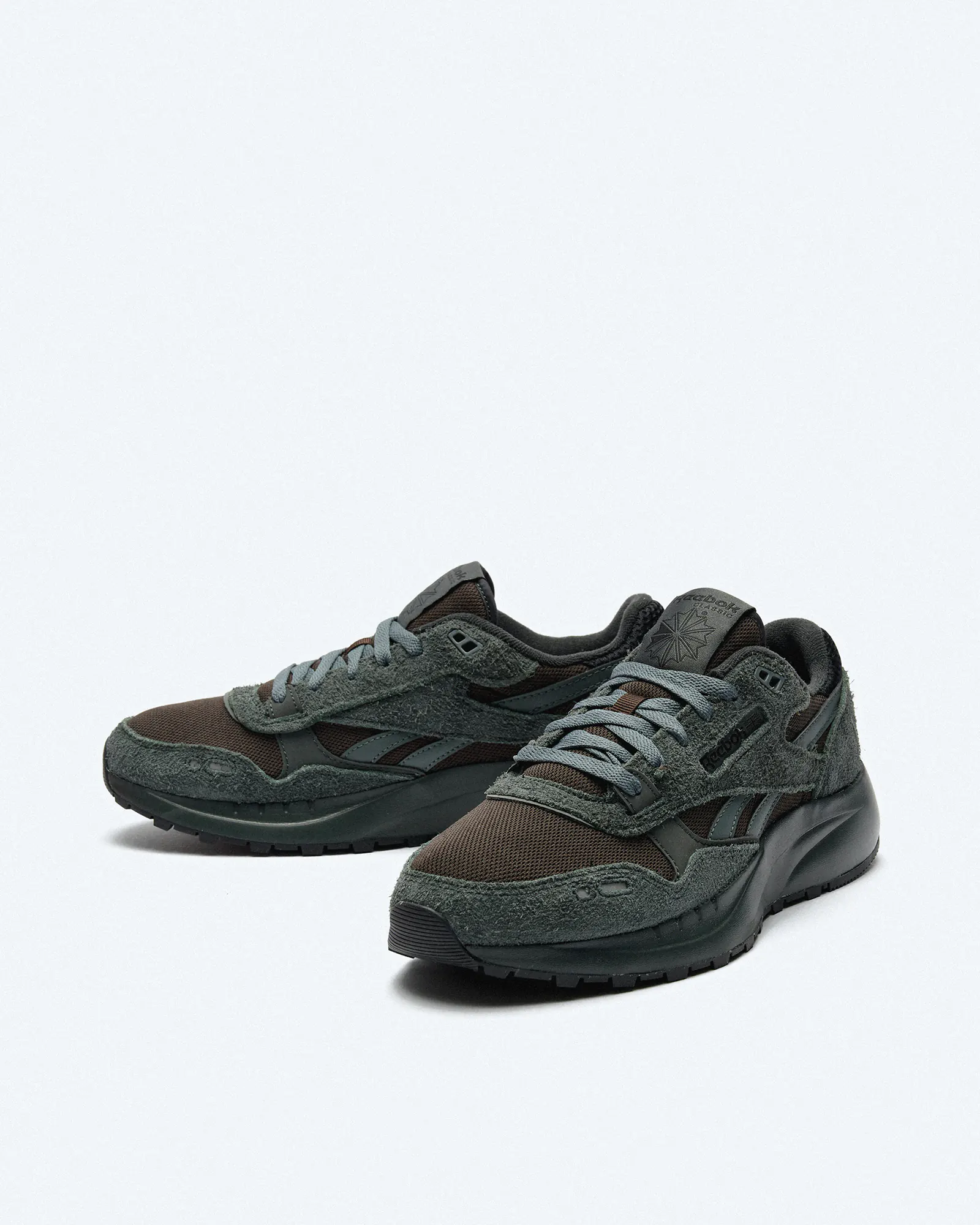 Reebok Classic Leather 2400 Sneaker Dark Matter/Grey Reebok Classic Leather 2400 Sneaker Dark Matter/Grey