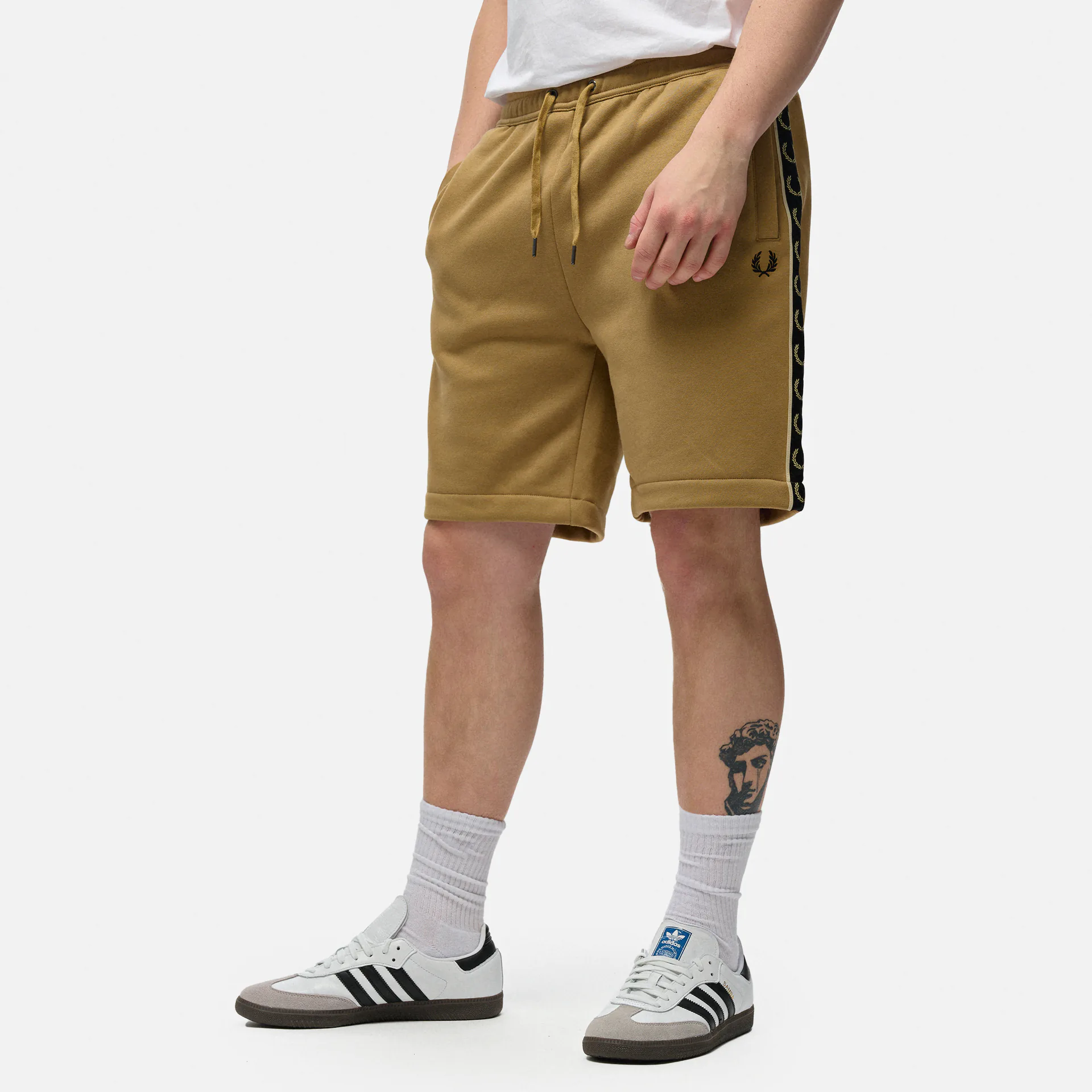 Fred Perry Taped Sweatshort Warmstone/Oatmeal