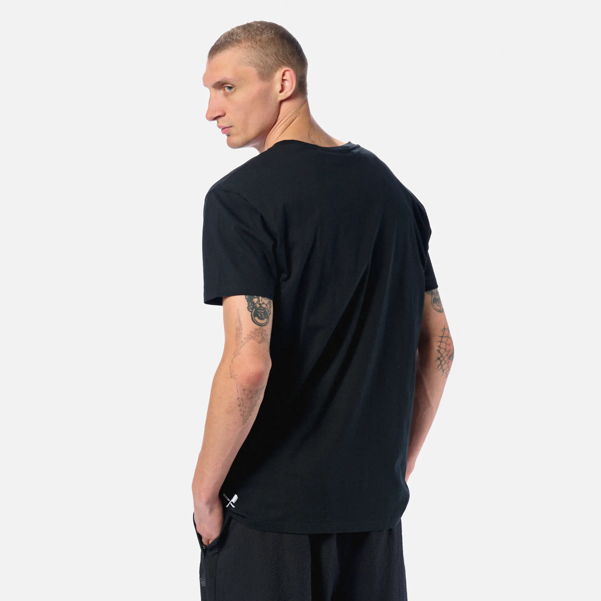 Distorted People Classic Crew Neck T-Shirt Black