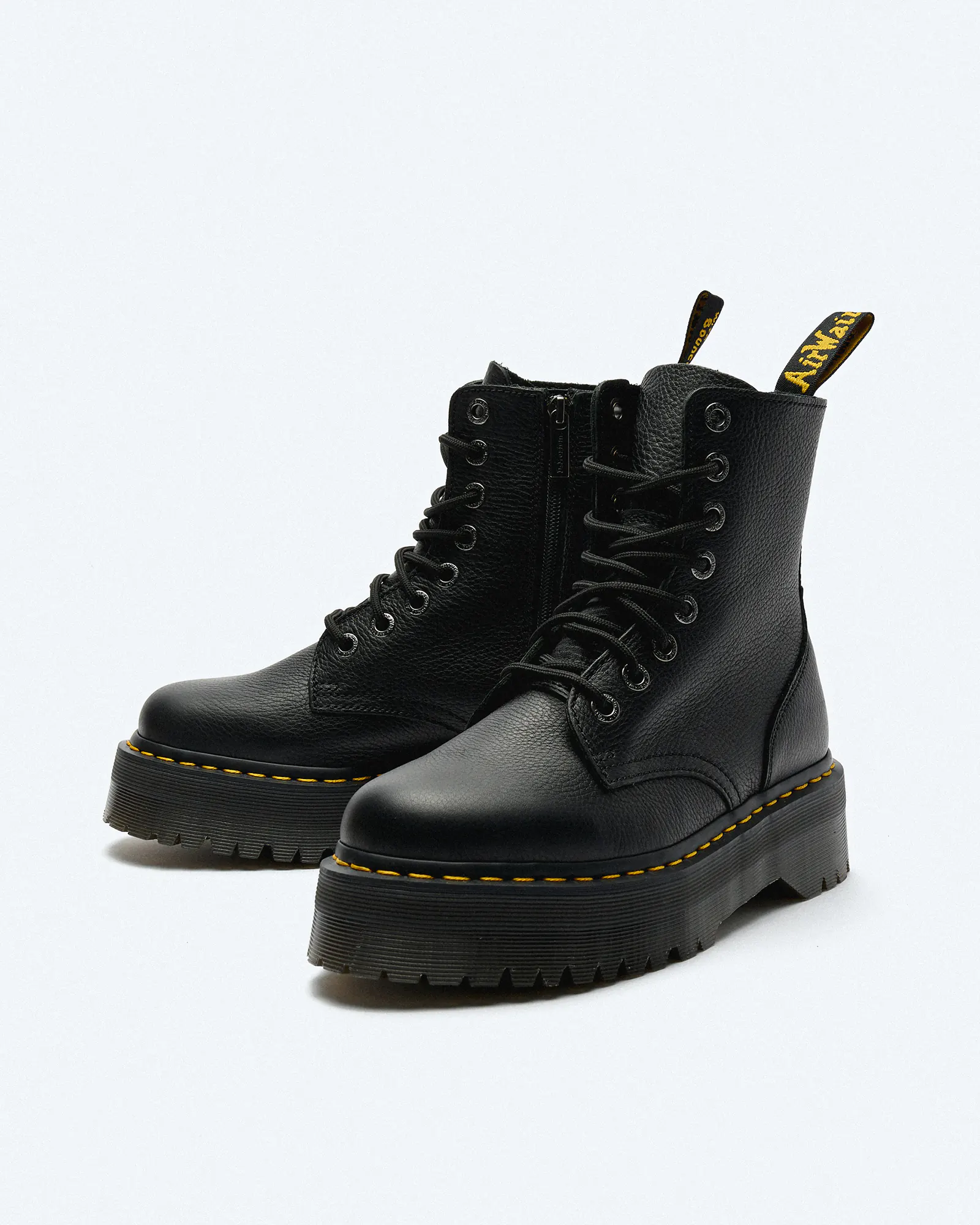 Dr. Martens Jadon III Pisa Leder Plateau Boots Black Dr. Martens Jadon III Pisa Leder Plateau Boots Black