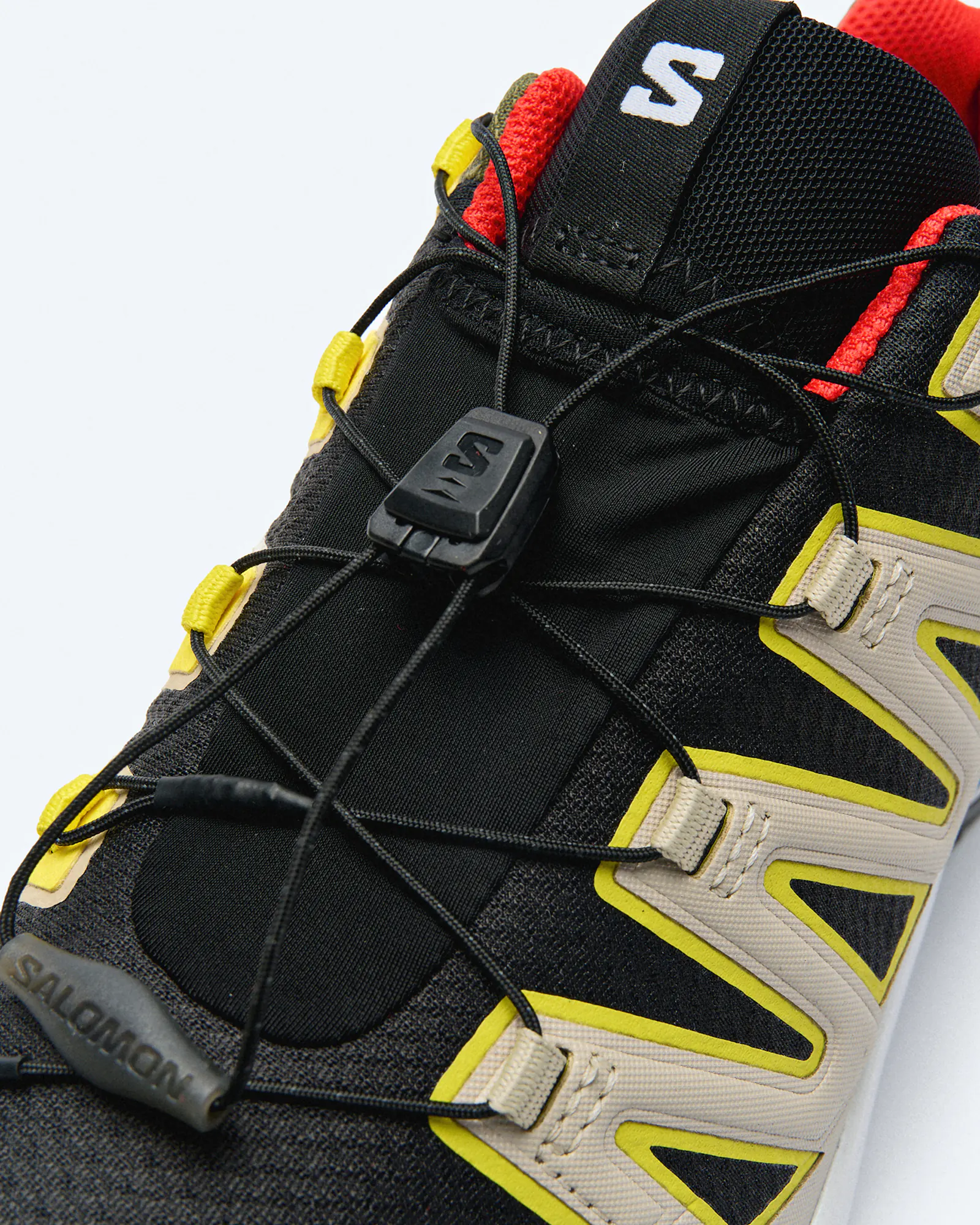 Salomon XA Pro 3D V9 GORE-TEX Sneaker Black/Buttercup/Lapis Blue Salomon XA Pro 3D V9 GORE-TEX Sneaker Black/Buttercup/Lapis Blue