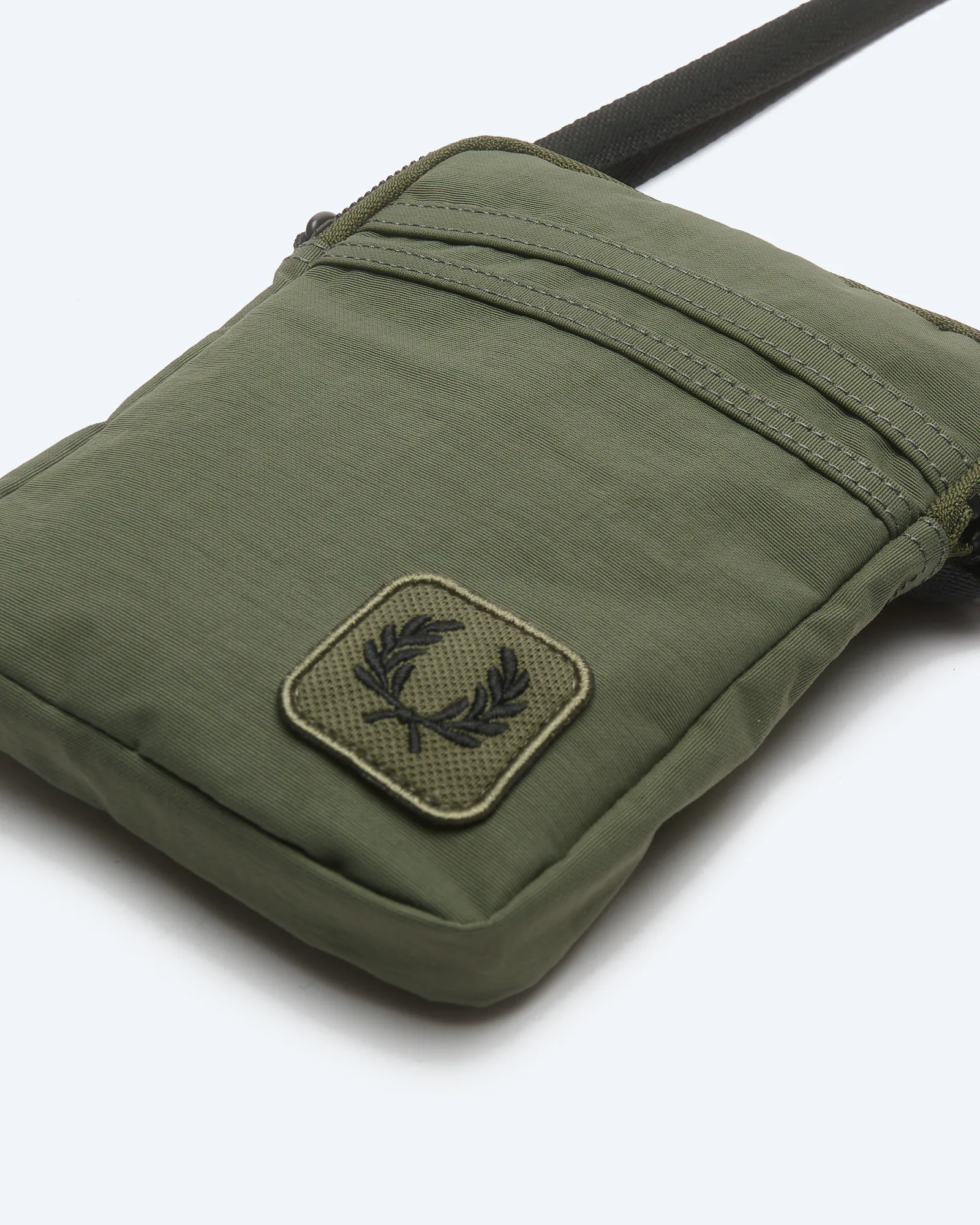 Fred Perry Nylon Badge Small Side Bag Green