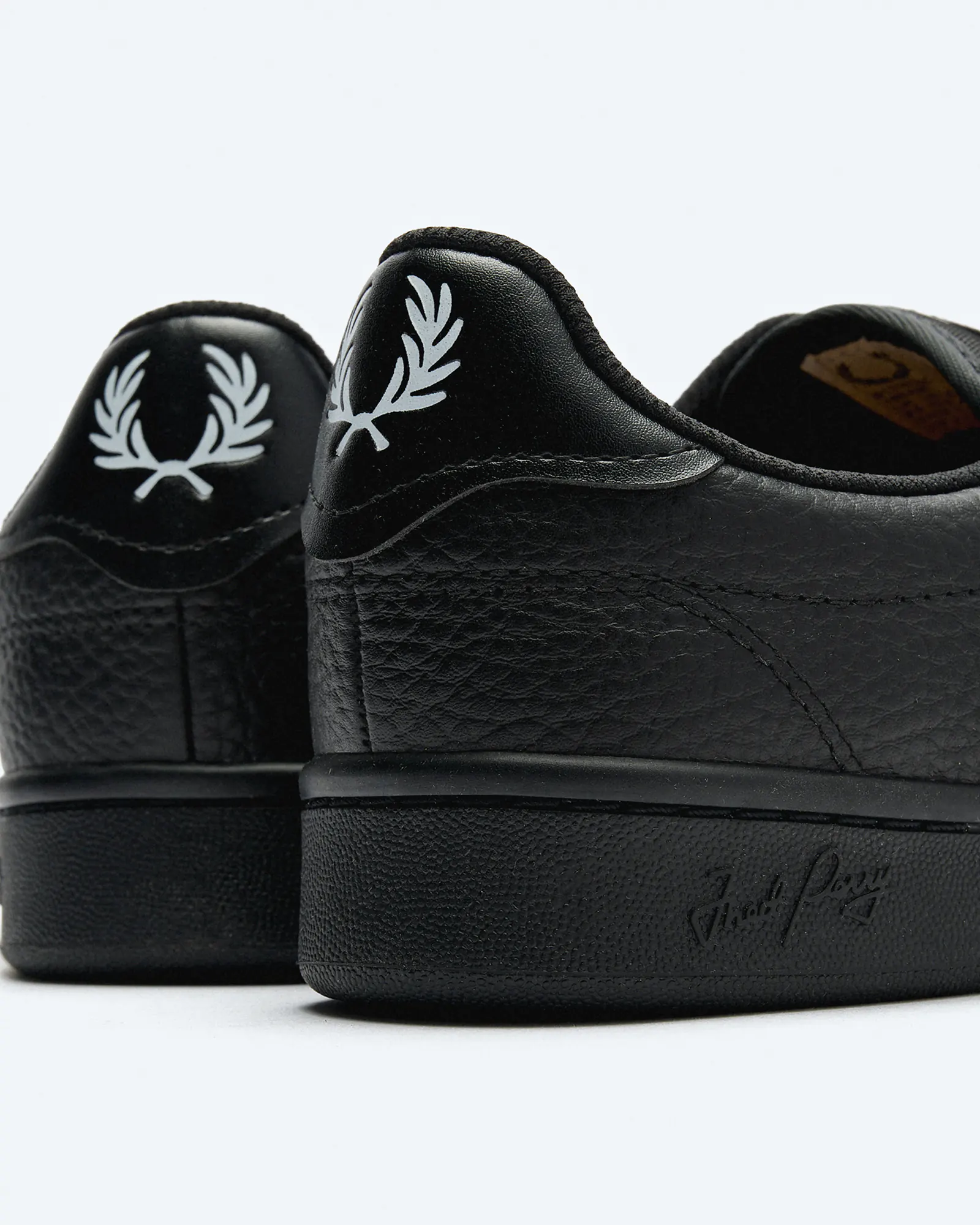 Fred Perry B722 Textured Leather Sneakers Black Fred Perry B722 Textured Leather Sneakers Black