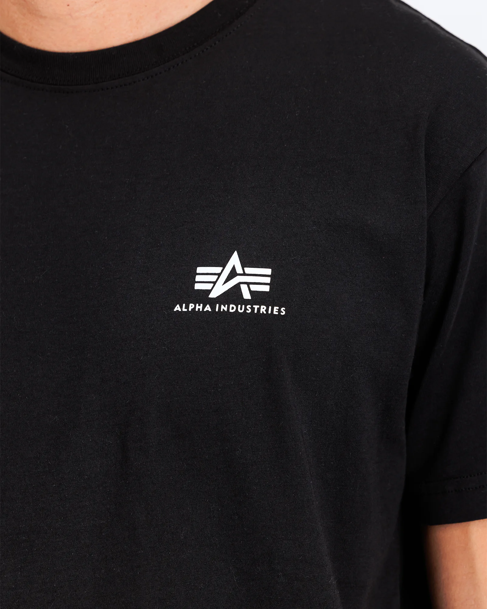 Basic T-Shirt Small Logo Black