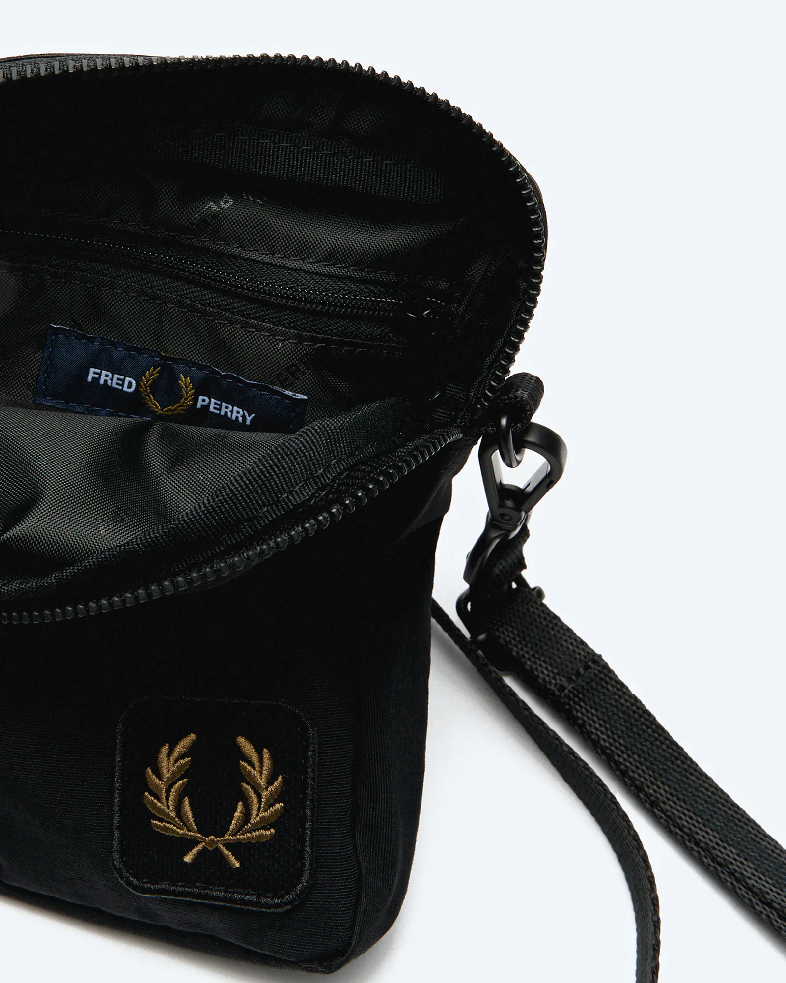 Fred Perry Nylon Badge Small Side Bag Black