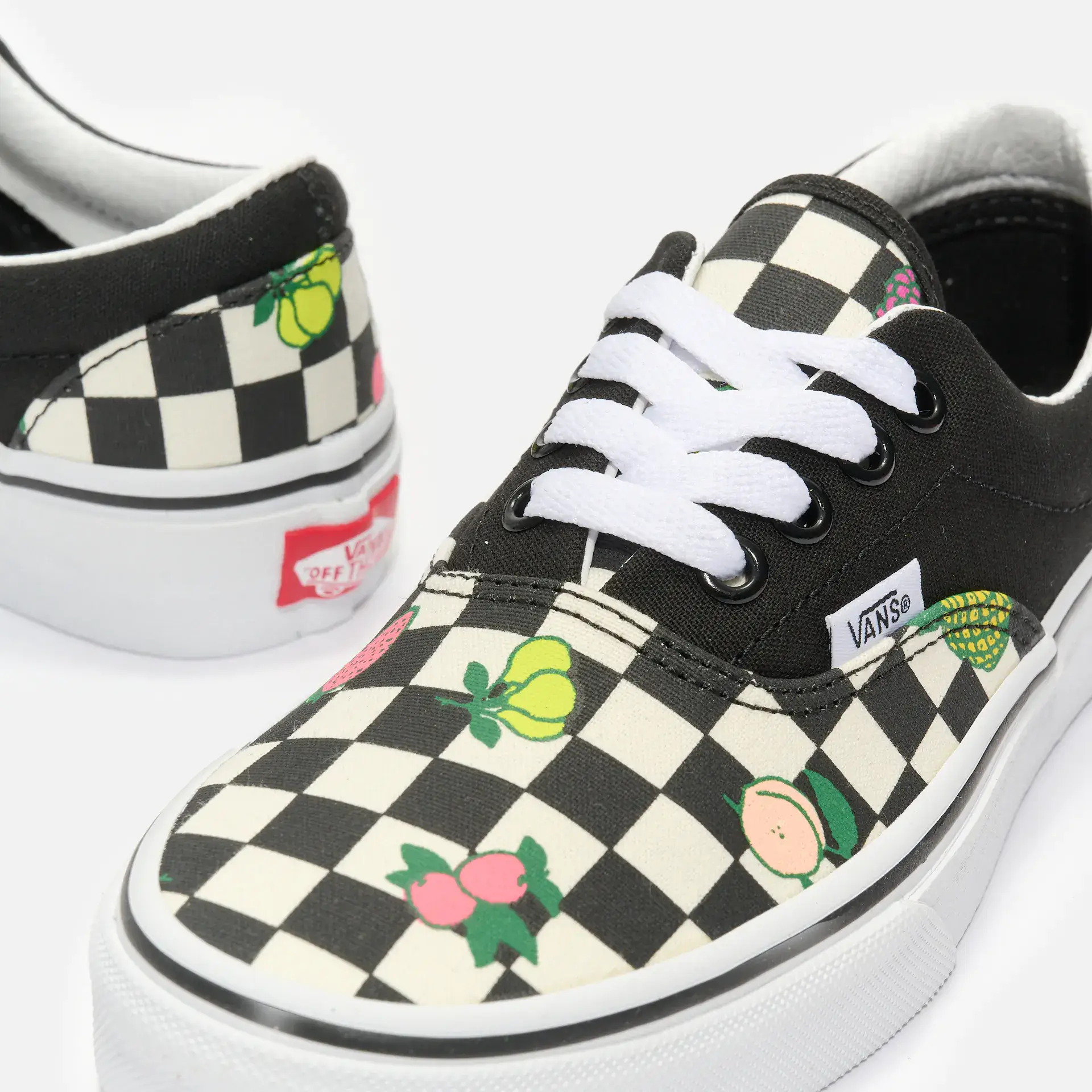 Vans Era Sneakers Fruit Checkerboard Black/White Vans Era Sneakers Fruit Checkerboard Black/White