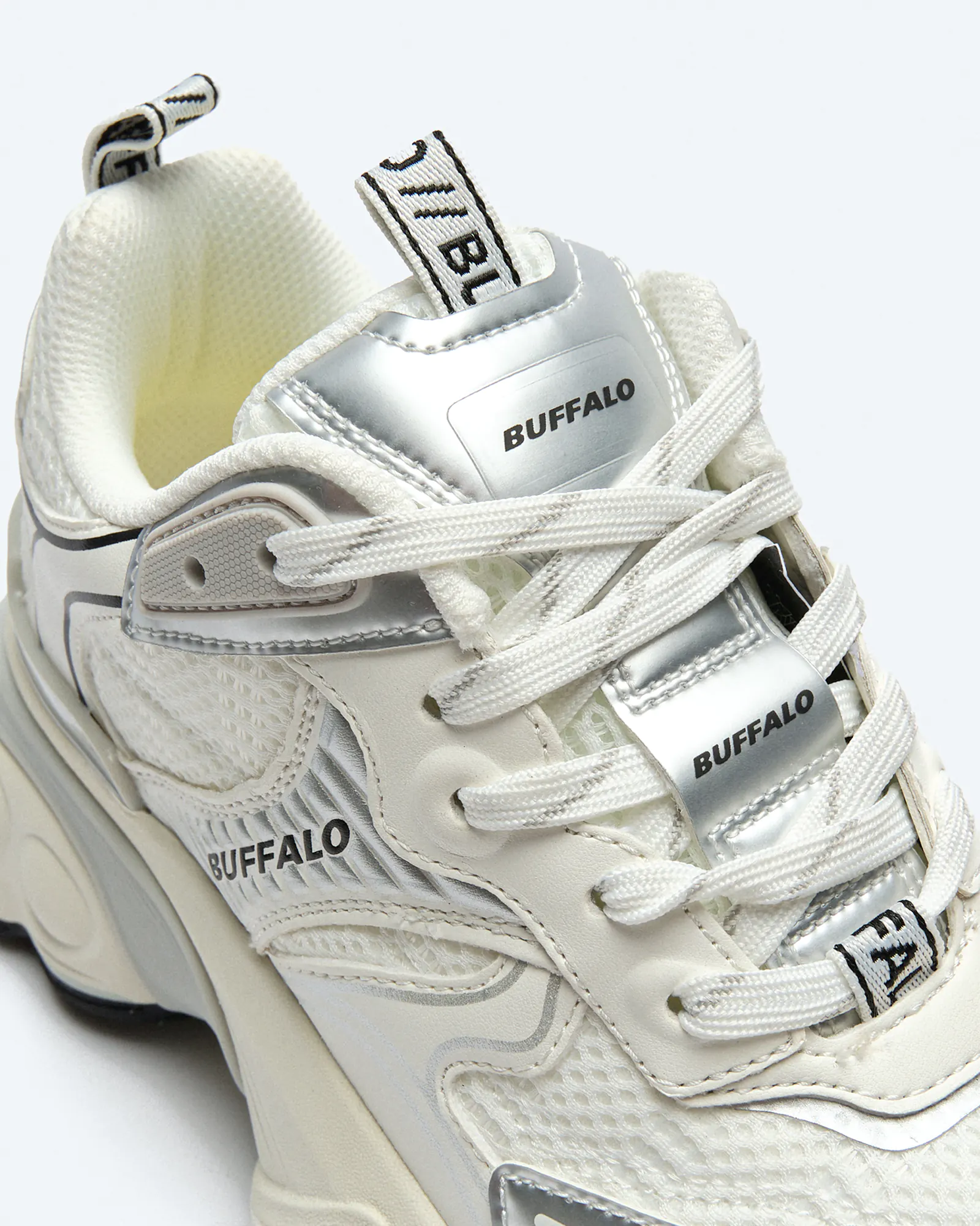 Buffalo Truck Vegan Nappa/Mesh Sneaker White/Silver