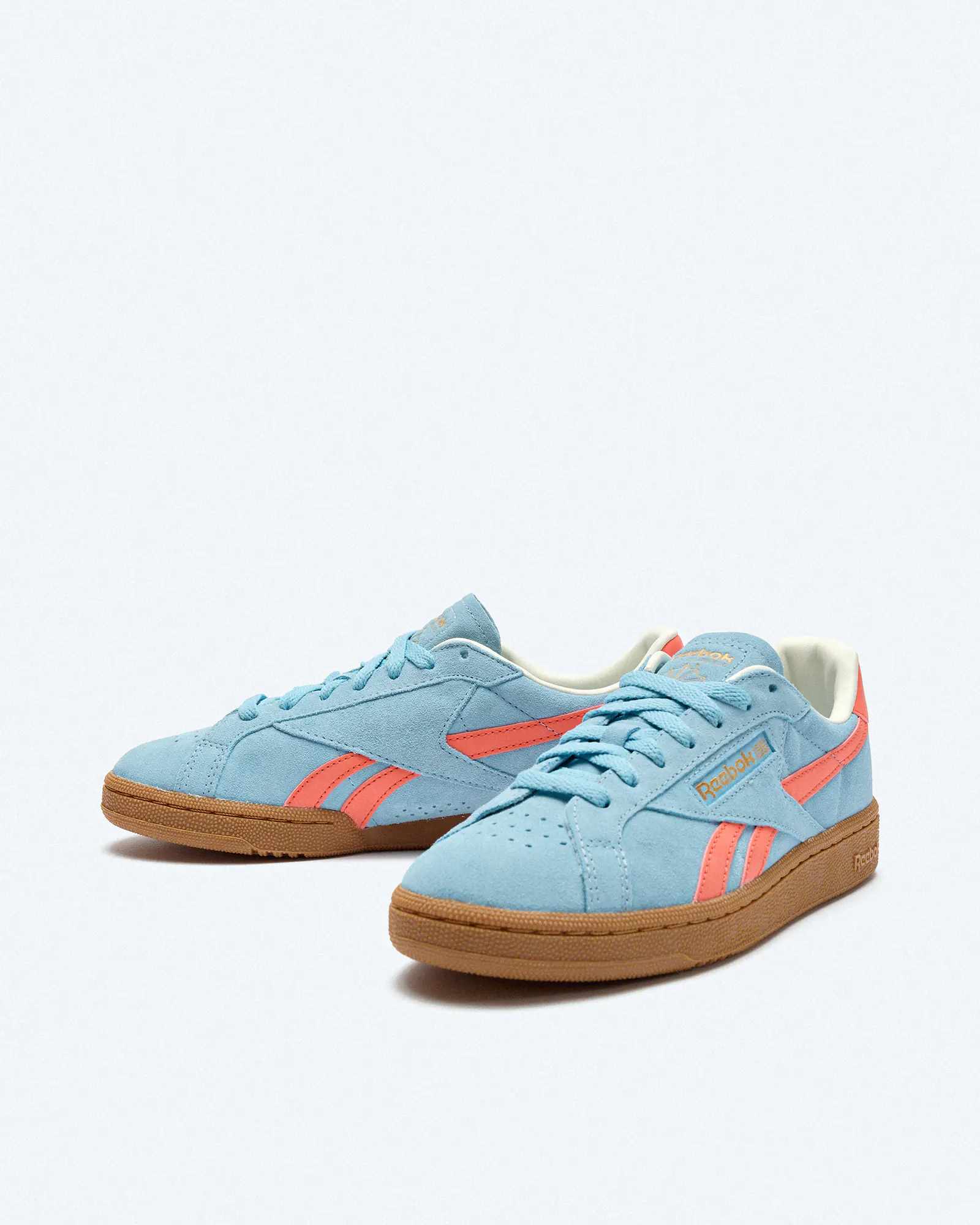 Reebok Club C Grounds UK Sneaker Softblue/Super Charged Coral/Gum Reebok Club C Grounds UK Sneaker Softblue/Super Charged Coral/Gum
