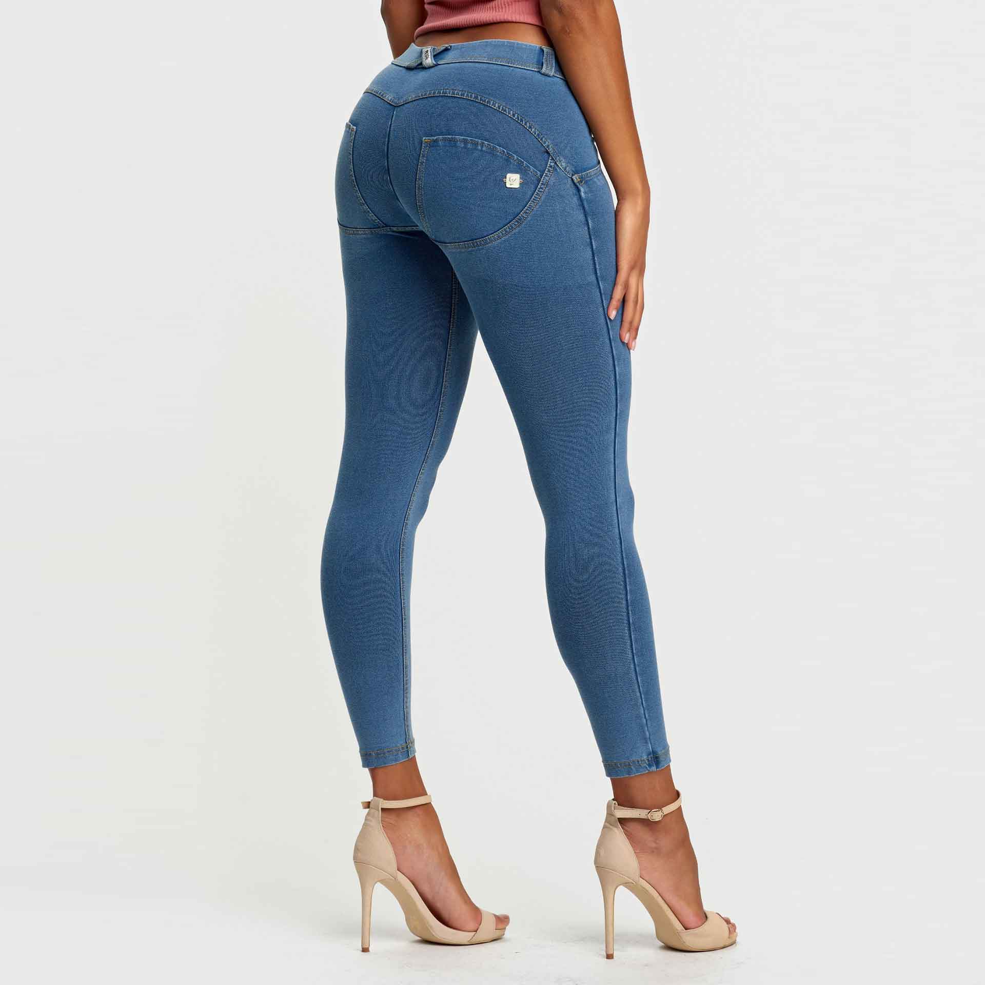 Freddy WR.UP Regular Waist Superskinny 7/8 Pants Light Blue/Yellow Seams Freddy WR.UP Regular Waist Superskinny 7/8 Pants Light Blue/Yellow Seams
