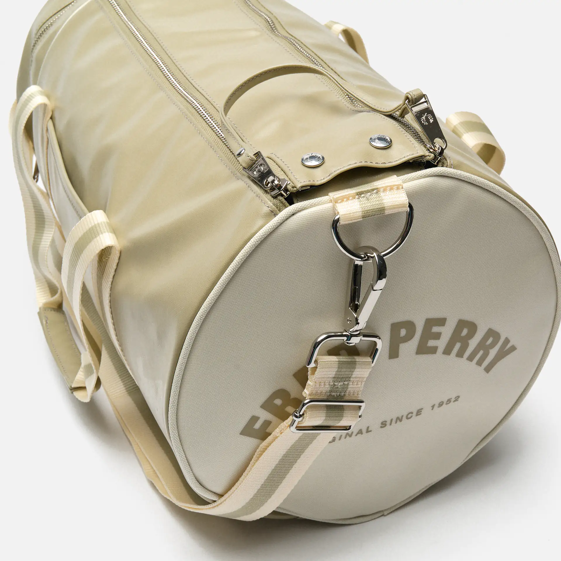 Fred Perry Classic Barrel Bag Warm Grey/Ecru