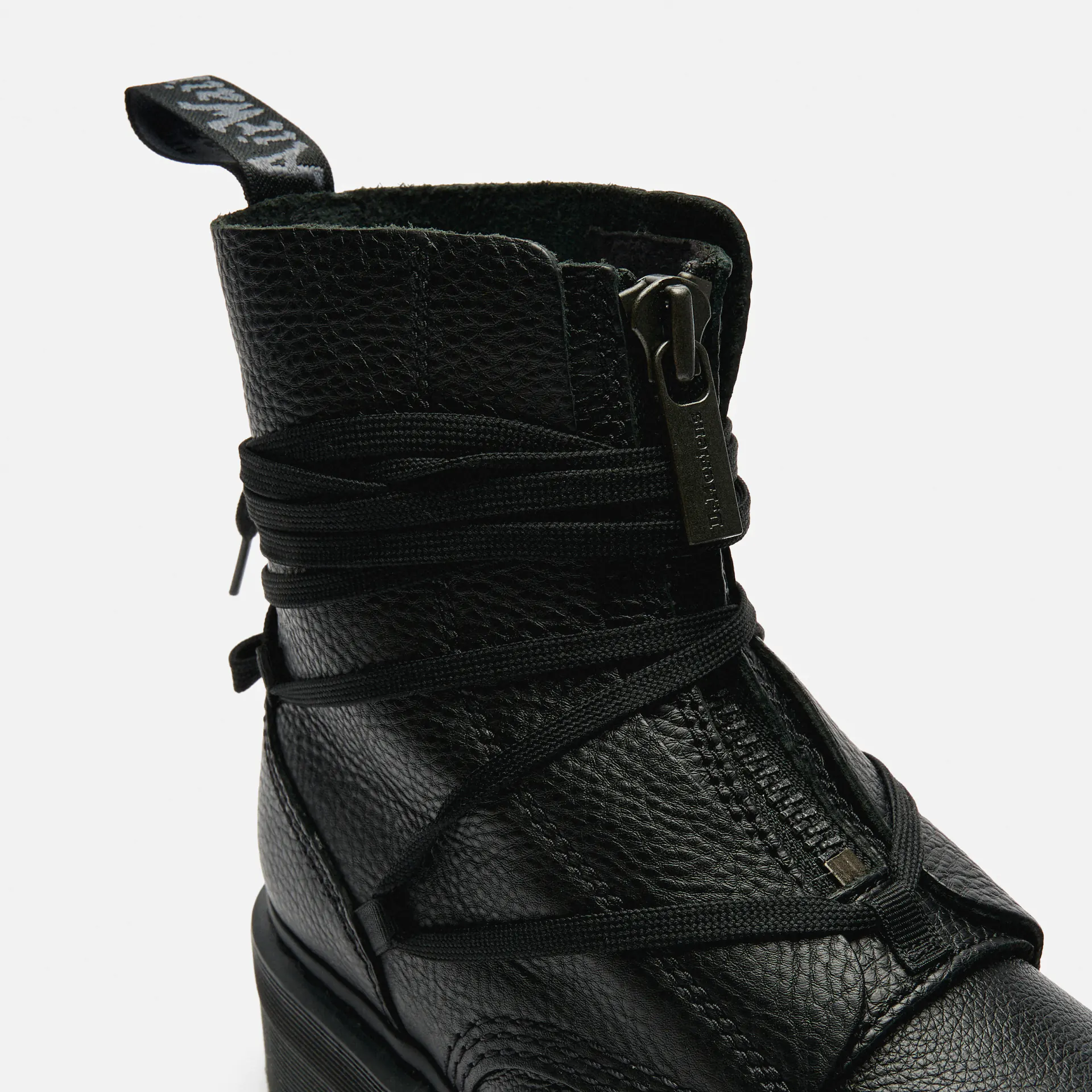 Dr. Martens Jarrick II Pisa Boots Black