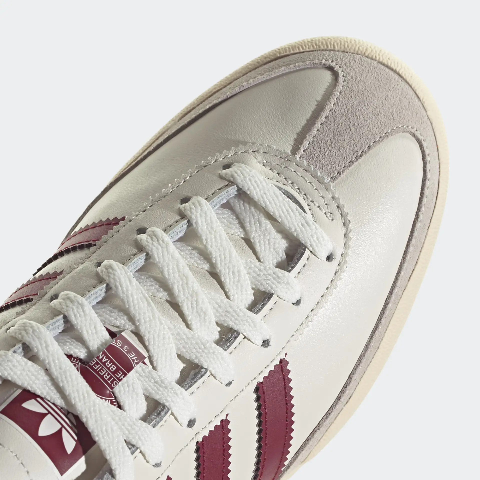 adidas Originals Jeans Sneakers Chalk White Collegiate Burgundy
