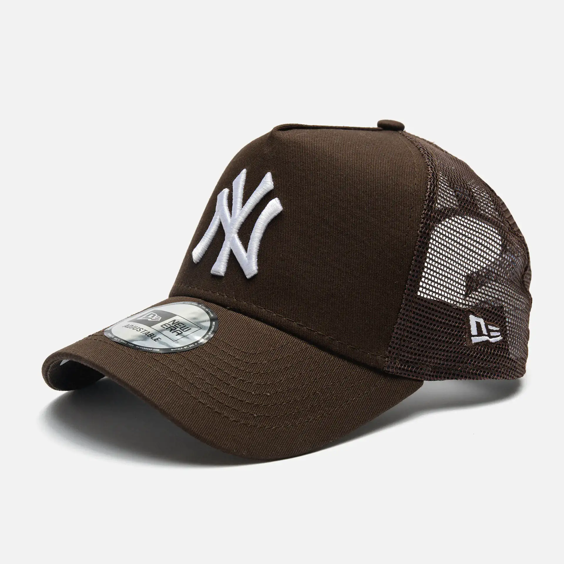 New Era MLB NY Yankees League Essential Trucker Cap Brown