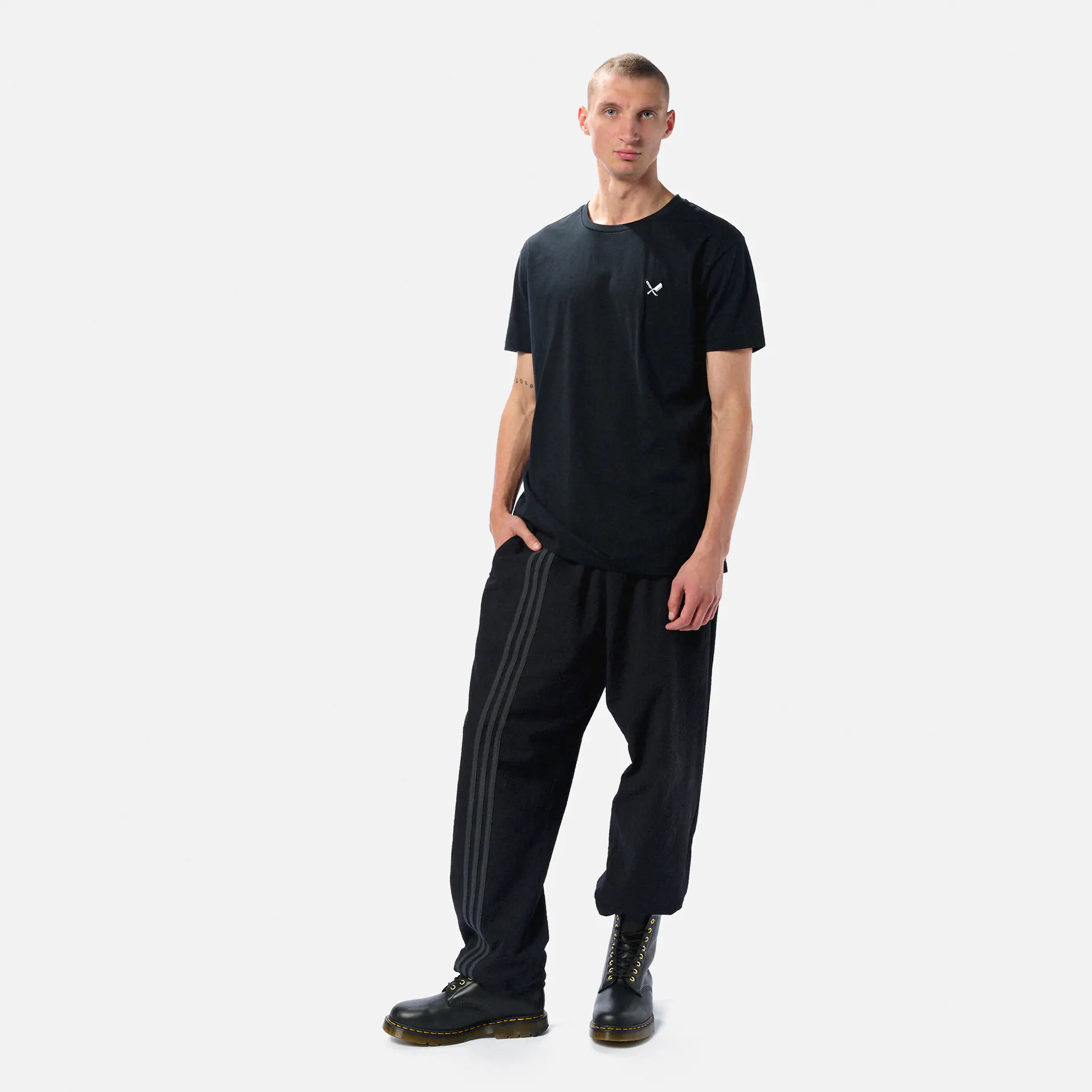 Distorted People Classic Crew Neck T-Shirt Black