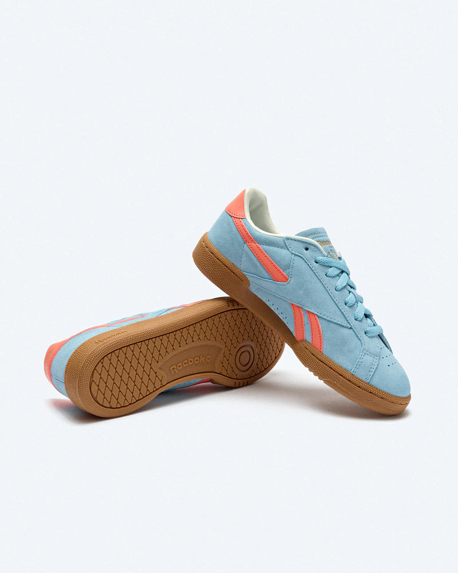 Reebok Club C Grounds UK Sneaker Softblue/Super Charged Coral/Gum Reebok Club C Grounds UK Sneaker Softblue/Super Charged Coral/Gum