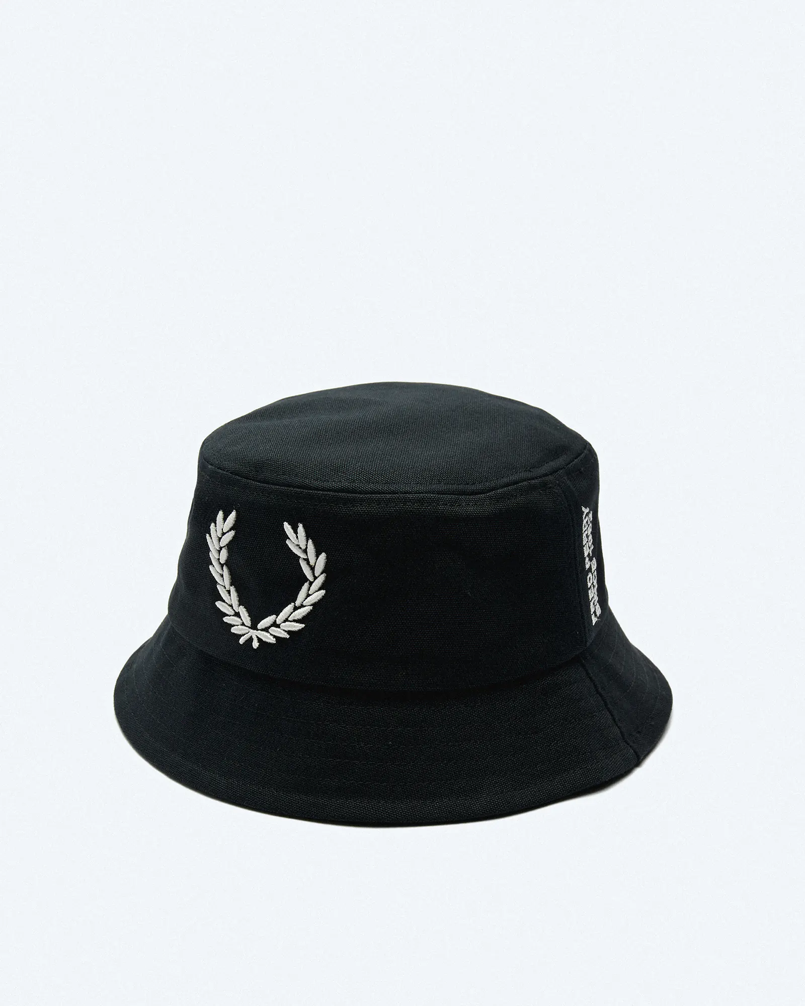 Fred Perry Bold Branding Canvas Bucket Hat Black/Snow White