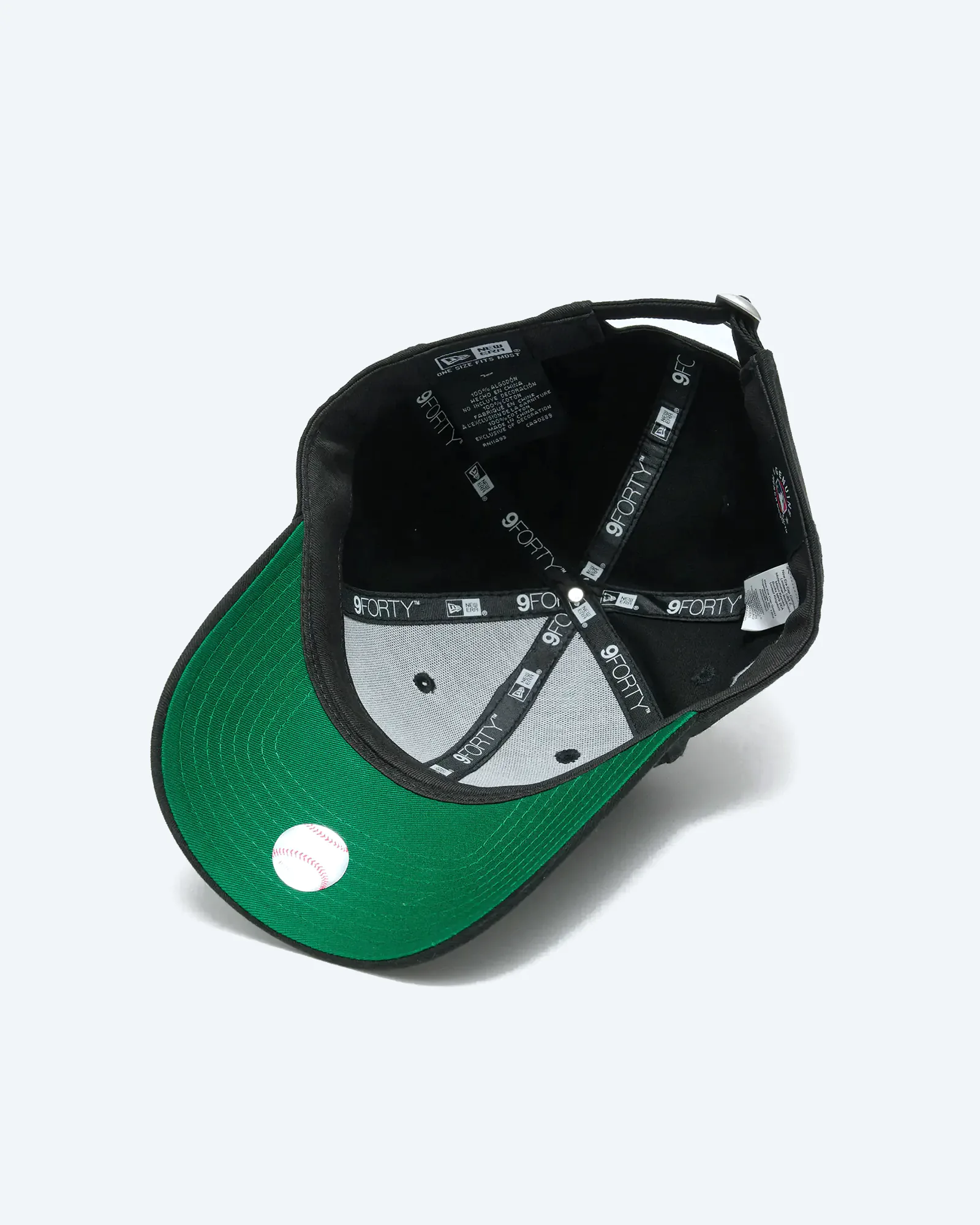 New Era MLB Chicago White Sox Team Side Patch 9Forty Strapback Cap Black BLKWHI New Era MLB Chicago White Sox Team Side Patch 9Forty Strapback Cap Black BLKWHI