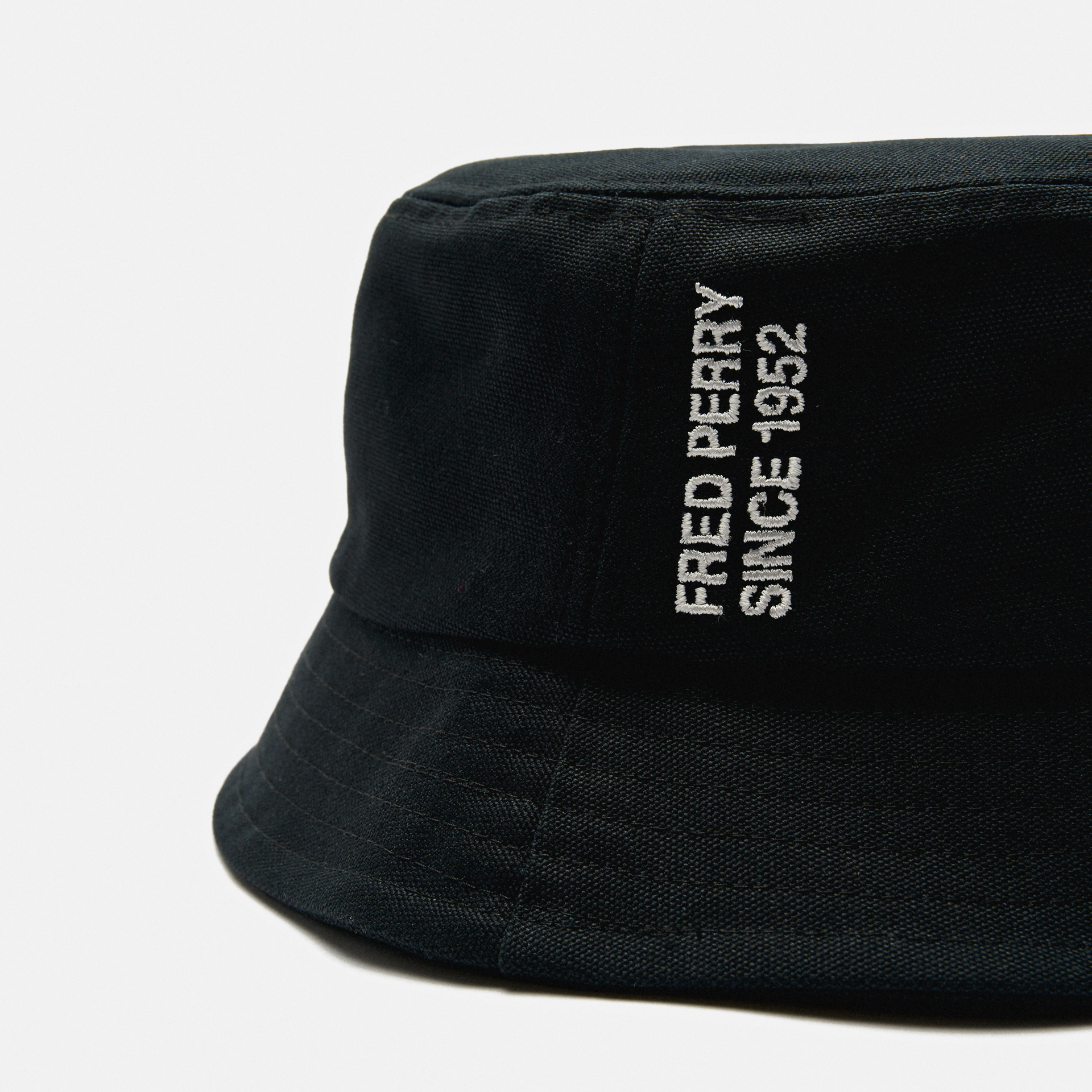 Fred Perry Bold Branding Canvas Bucket Hat Black/Snow White